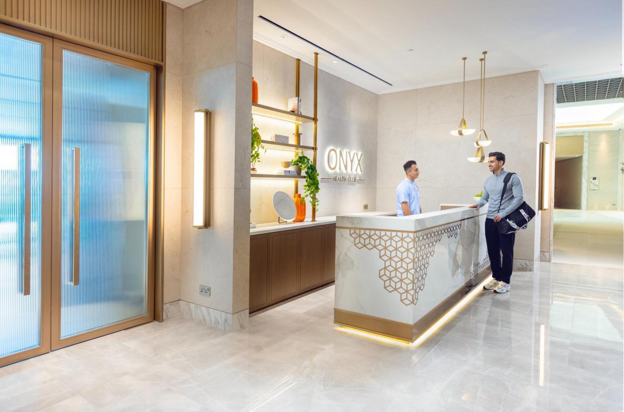 فندق Onyx Rotana المنامة المظهر الخارجي الصورة OMNI business lounge at Dubai International Airport