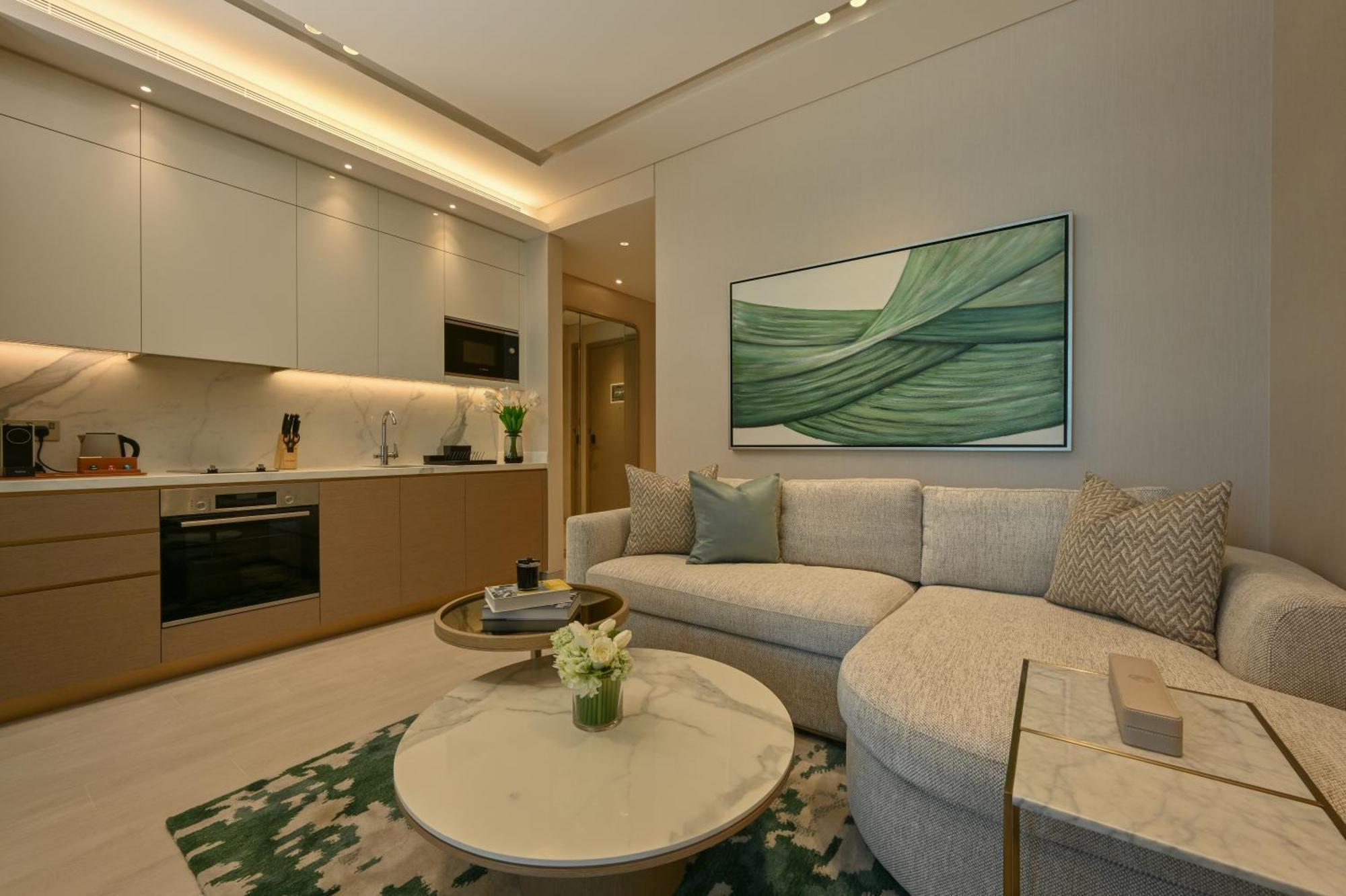 فندق Onyx Rotana المنامة المظهر الخارجي الصورة A living room in a 1-bedroom apartment